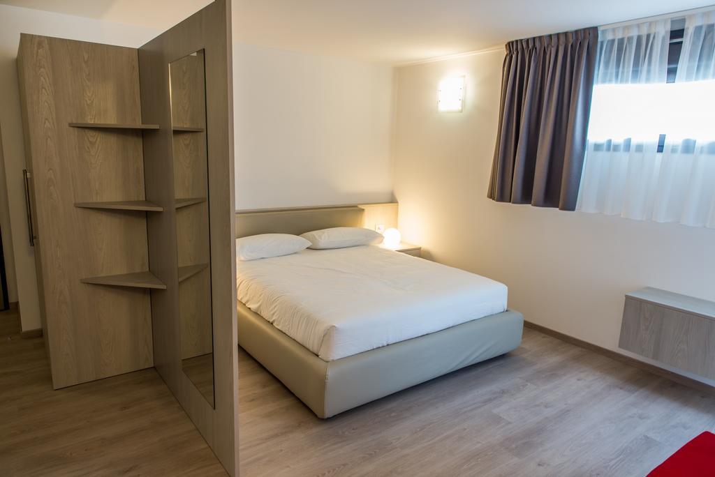 Residenza Luigina Daire Varenna Oda fotoğraf